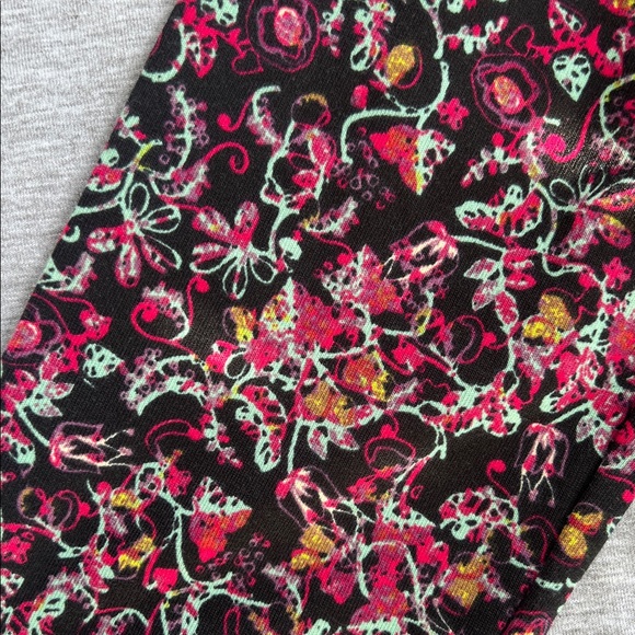 LuLaRoe Randy Tee - Picture 4 of 6